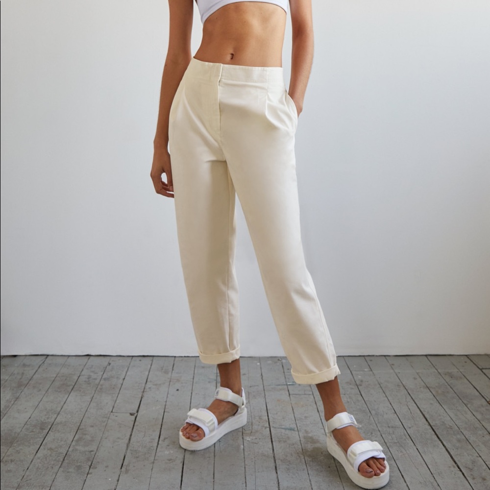 Aritzia Day-Off Pant